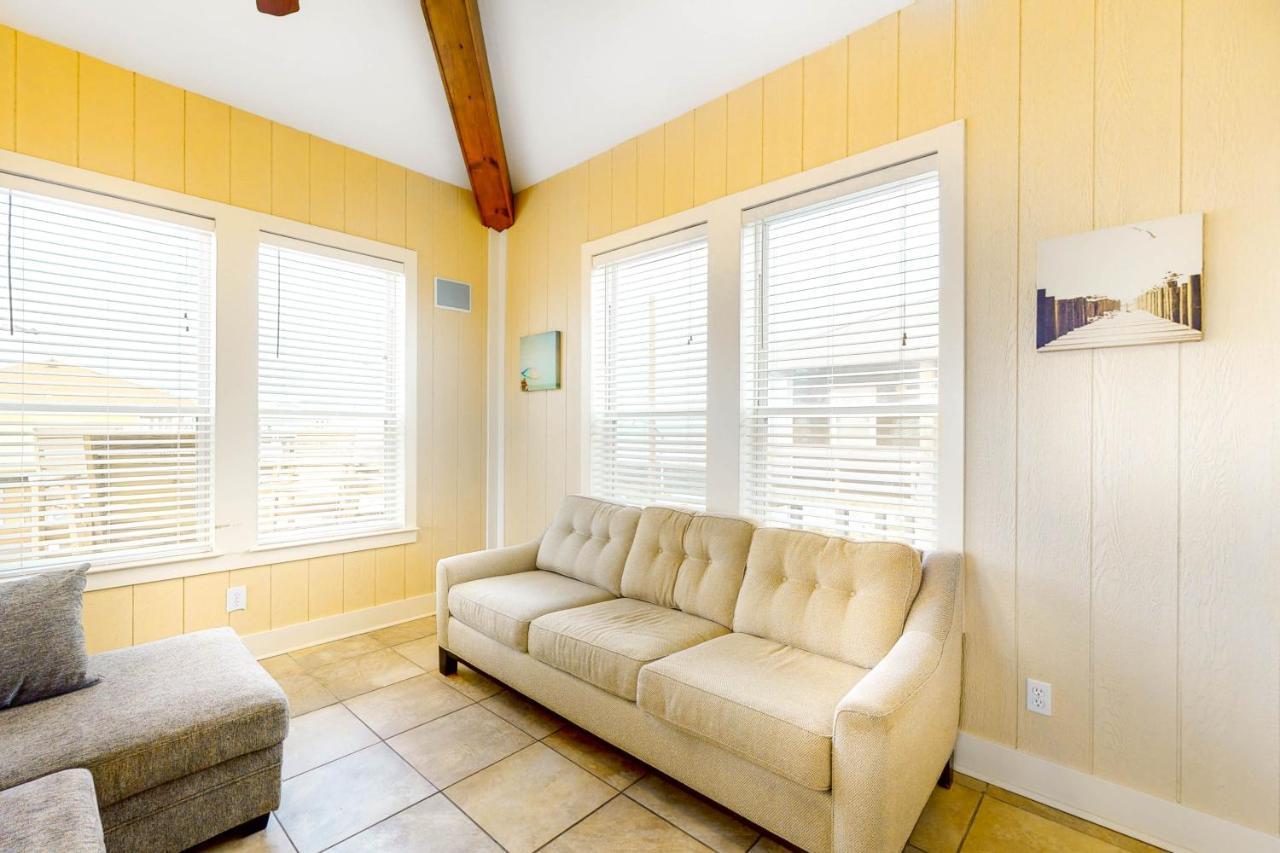 Coastal Cabana Crystal Beach Exterior photo